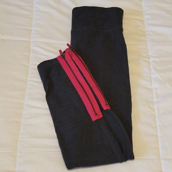 Calvin Klein performance quick dry logo capri zipper leggings size: S - Picture 2 of 8